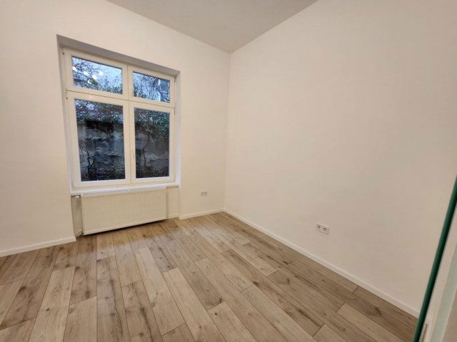 Eladó téglalakás, Pécsett, Apáca utcában 82.9 M Ft, 3 szobás