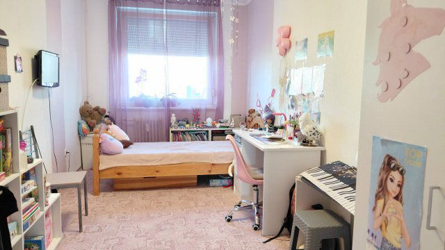 Eladó panellakás, Nyíregyházán 50.99 M Ft, 4 szobás