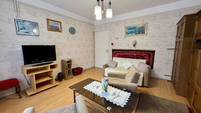 Kiadó téglalakás, albérlet, Debrecenben 200 E Ft / hó, 3 szobás