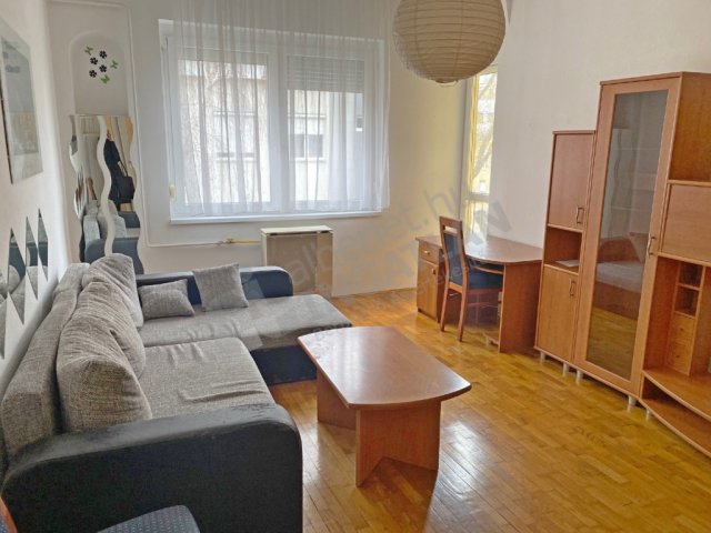 Kiadó téglalakás, albérlet, XI. kerületben, Rőf utcában