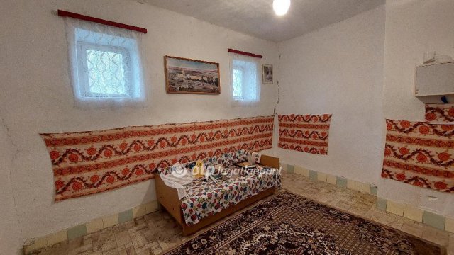 Eladó családi ház, Ecsegfalván 4.5 M Ft, 2 szobás