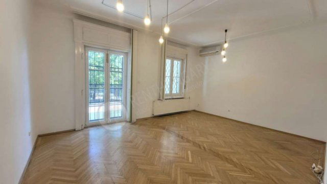 Kiadó téglalakás, albérlet, I. kerületben, Mihály utcában