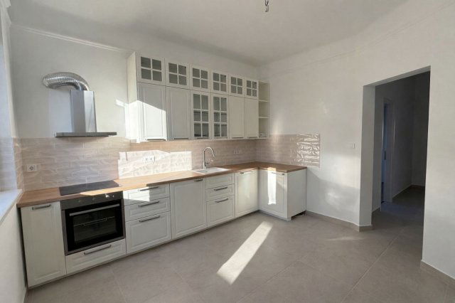 Kiadó téglalakás, albérlet, I. kerületben, Czakó utcában