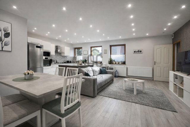 Eladó téglalakás, Tatán 91.87 M Ft, 4 szobás