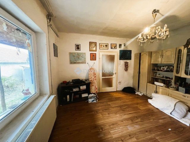 Eladó családi ház, Piliscséven 38.9 M Ft, 3 szobás