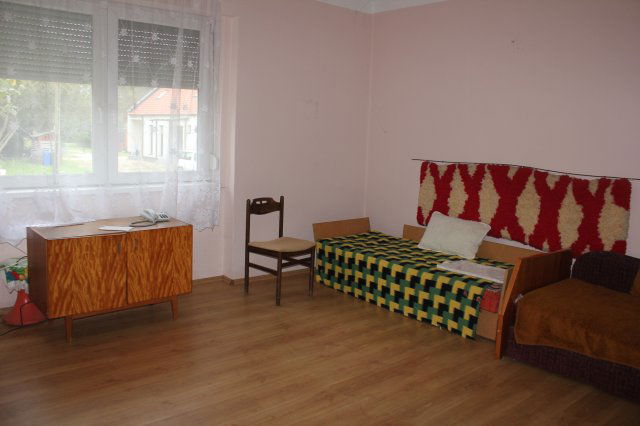 Eladó családi ház, Fehértón 38 M Ft, 2 szobás