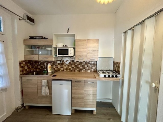 Eladó sorház, Budapesten, XV. kerületben 33.999 M Ft, 1 szobás