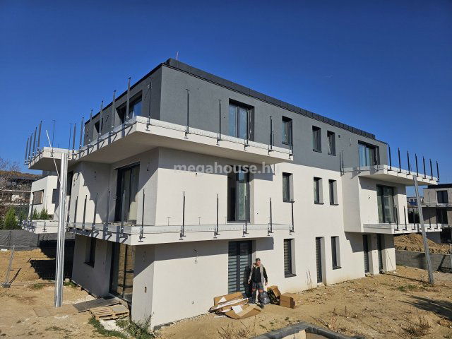 Eladó téglalakás, Budapesten, XI. kerületben 255 M Ft