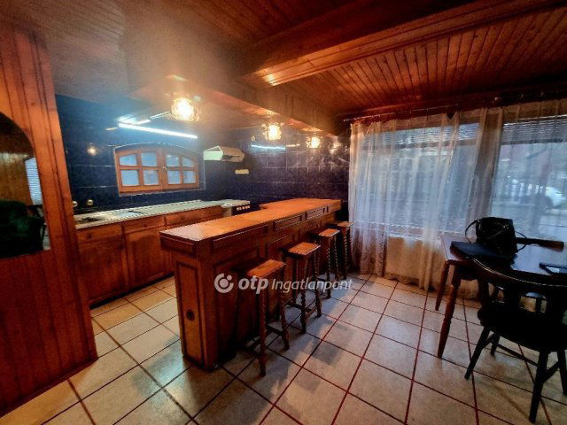 Eladó családi ház, Szigethalmon 69.9 M Ft, 3 szobás