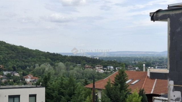 Eladó ikerház, Budapesten, III. kerületben 196 M Ft, 3+1 szobás