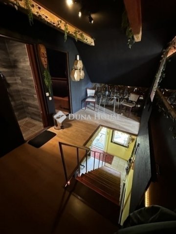 Eladó családi ház, Vecsésen 95 M Ft, 4 szobás