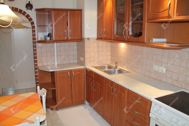 Eladó téglalakás, Kőszegen 35 M Ft, 2 szobás