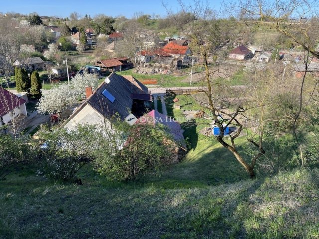 Eladó családi ház, Sárbogárdon 30 M Ft, 4 szobás