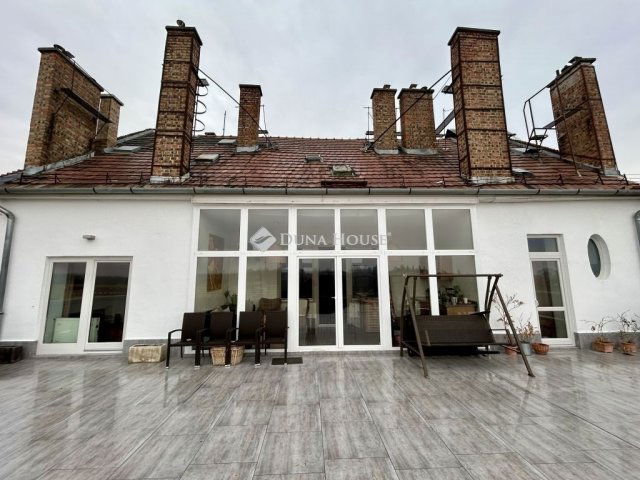 Eladó téglalakás, Budapesten, X. kerületben 176 M Ft, 3 szobás