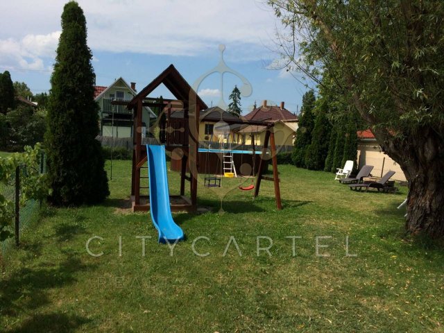 Eladó családi ház, Balatonlelleén 145.89 M Ft, 8 szobás