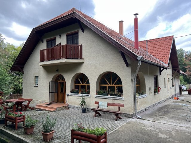 Eladó hotel, Mátraszentimrén 250 M Ft, 10 szobás