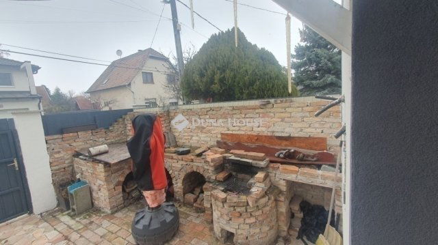 Eladó családi ház, Budapesten, XVIII. kerületben 122.5 M Ft