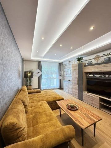 Eladó panellakás, Budapesten, III. kerületben 105 M Ft, 3 szobás