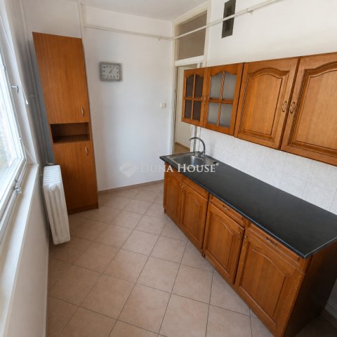 Eladó panellakás, Debrecenben 62 M Ft, 4 szobás
