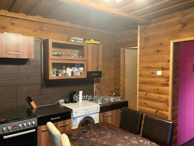 Eladó családi ház, Egerszóláton 20 M Ft, 1+1 szobás