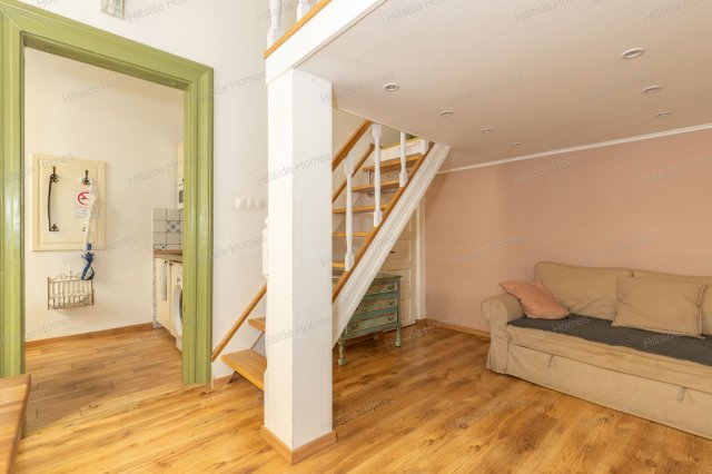 Eladó téglalakás, Budapesten, VI. kerületben 47.9 M Ft, 1 szobás