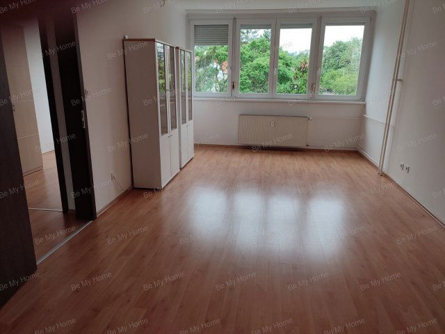 Kiadó panellakás, albérlet, Budapesten, II. kerületben, 3 szobás