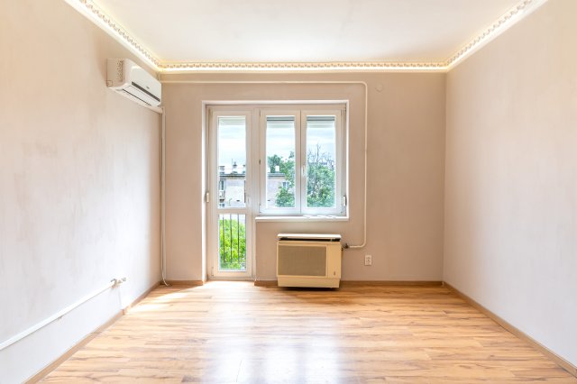 Eladó téglalakás, Miskolcon, Erdélyi utcában 20.9 M Ft