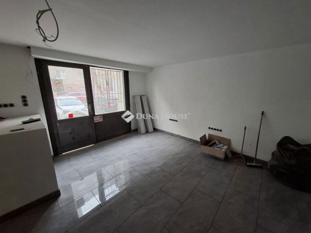 Eladó üzlethelyiség, Budapesten, XIII. kerületben 17 M Ft
