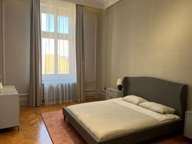 Kiadó téglalakás, albérlet, Debrecenben 950 E Ft / hó, 3 szobás