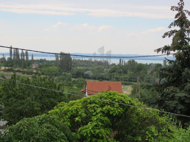 Eladó családi ház, Lovason 73.5 M Ft, 3 szobás