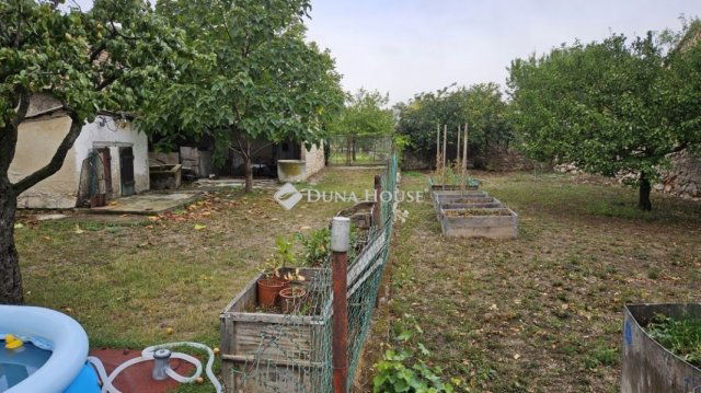 Eladó családi ház, Várpalotán 84.3 M Ft, 3 szobás