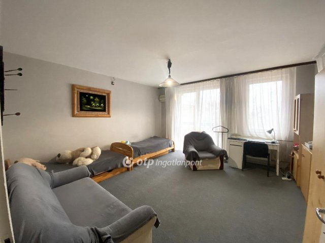 Eladó panellakás, Siófokon 47 M Ft, 2 szobás