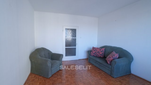 Eladó panellakás, Debrecenben 59.99 M Ft, 2 szobás
