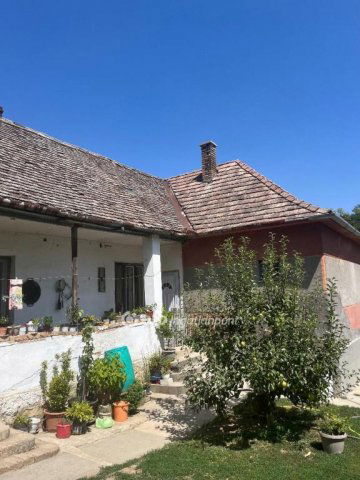 Eladó családi ház, Monyoródon 29.9 M Ft, 117+3 szobás