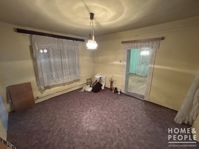 Eladó családi ház, Kisteleken 31.9 M Ft, 3 szobás