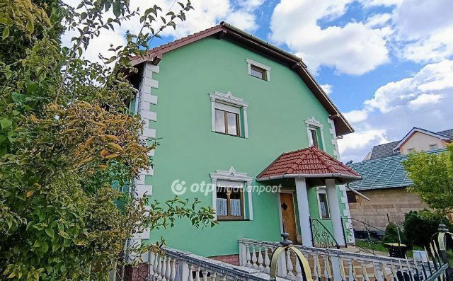 Eladó családi ház, Isaszegen 127 M Ft, 4 szobás