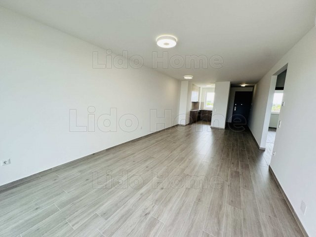 Kiadó téglalakás, albérlet, Győrött 305 E Ft / hó, 3 szobás