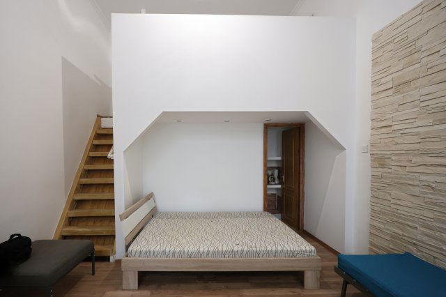 Eladó téglalakás, Budapesten, VI. kerületben 59 M Ft, 1 szobás