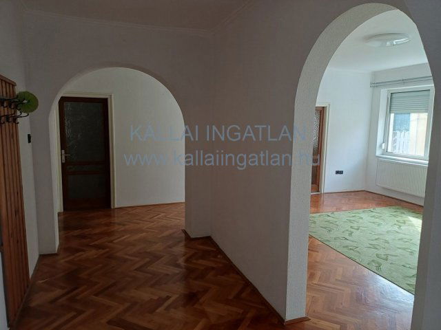 Eladó családi ház, Nyíregyházán 69 M Ft, 4 szobás