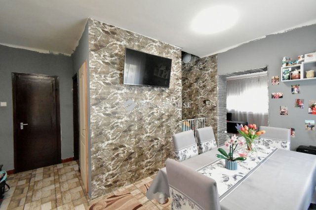Eladó családi ház, Nyáregyházán 57.8 M Ft, 4 szobás