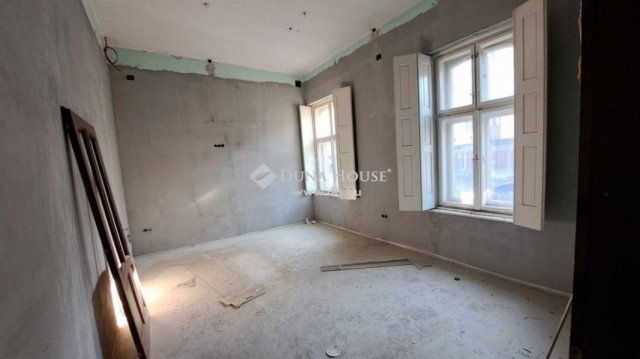 Eladó családi ház, Hódmezővásárhelyen 119 M Ft, 2 szobás