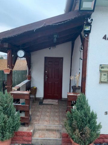 Eladó ikerház, Tatabányán 54.999 M Ft, 2+1 szobás