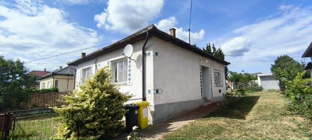 Eladó családi ház, Verpeléten, Honvéd úton 25 M Ft, 3+1 szobás