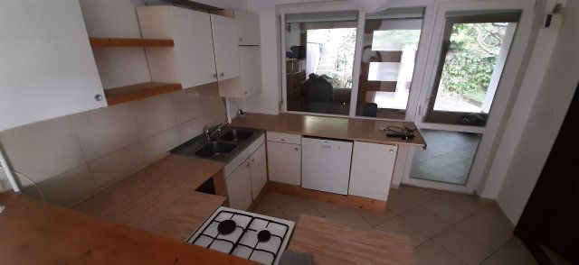 Eladó téglalakás, Pécsett 110 M Ft, 4 szobás