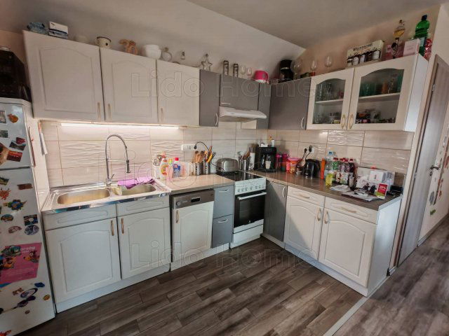 Eladó családi ház, Gyenesdiáson 178 M Ft, 6+3 szobás