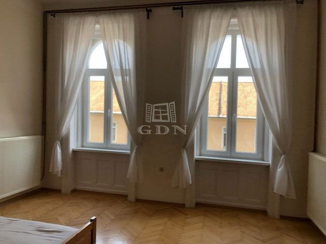 Kiadó téglalakás, albérlet, Budapesten, VII. kerületben