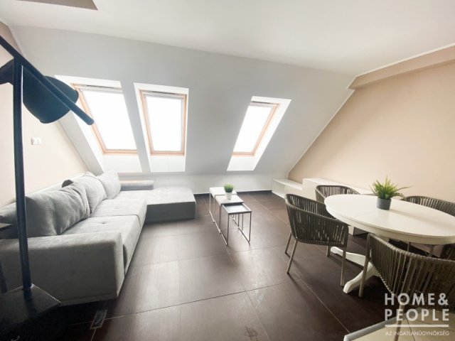 Eladó téglalakás, Szegeden 62.99 M Ft, 3 szobás