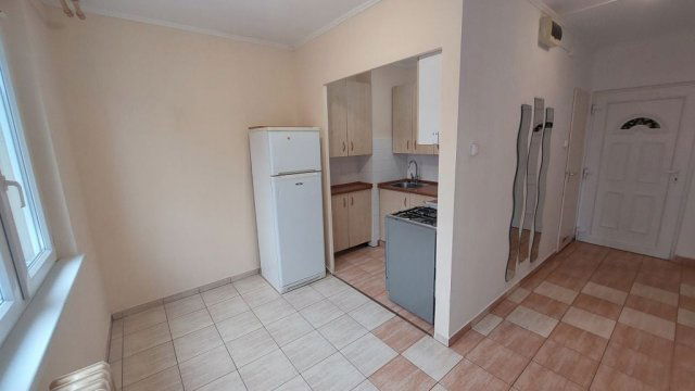 Eladó panellakás, Százhalombattán 43 M Ft, 1 szobás