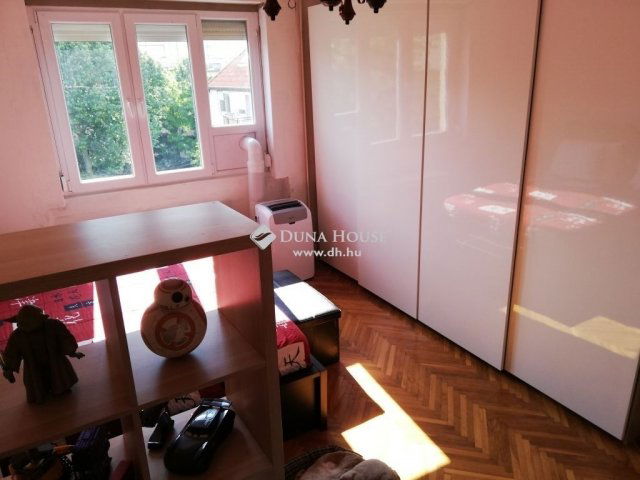 Eladó téglalakás, Budapesten, II. kerületben 79.9 M Ft, 1 szobás