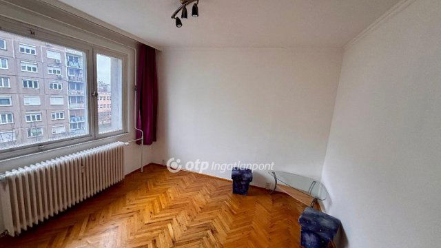 Eladó panellakás, Dunaújvárosban 29.7 M Ft, 2 szobás